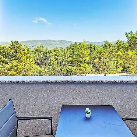 Noan-3 By Interhome Appartement Pridraga